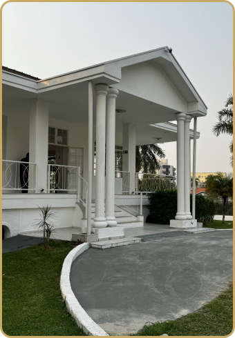 Vista lateral esquerda do espaço de eventos A&G em Jacareí, ideal para casamentos, formaturas e eventos corporativos.