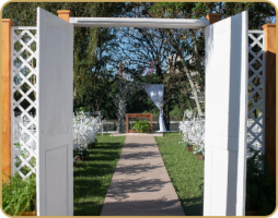 Área externa do espaço de eventos A&G com decoração de casamento em Jacareí SP, ambiente ideal para casamentos sofisticados e exclusivos.